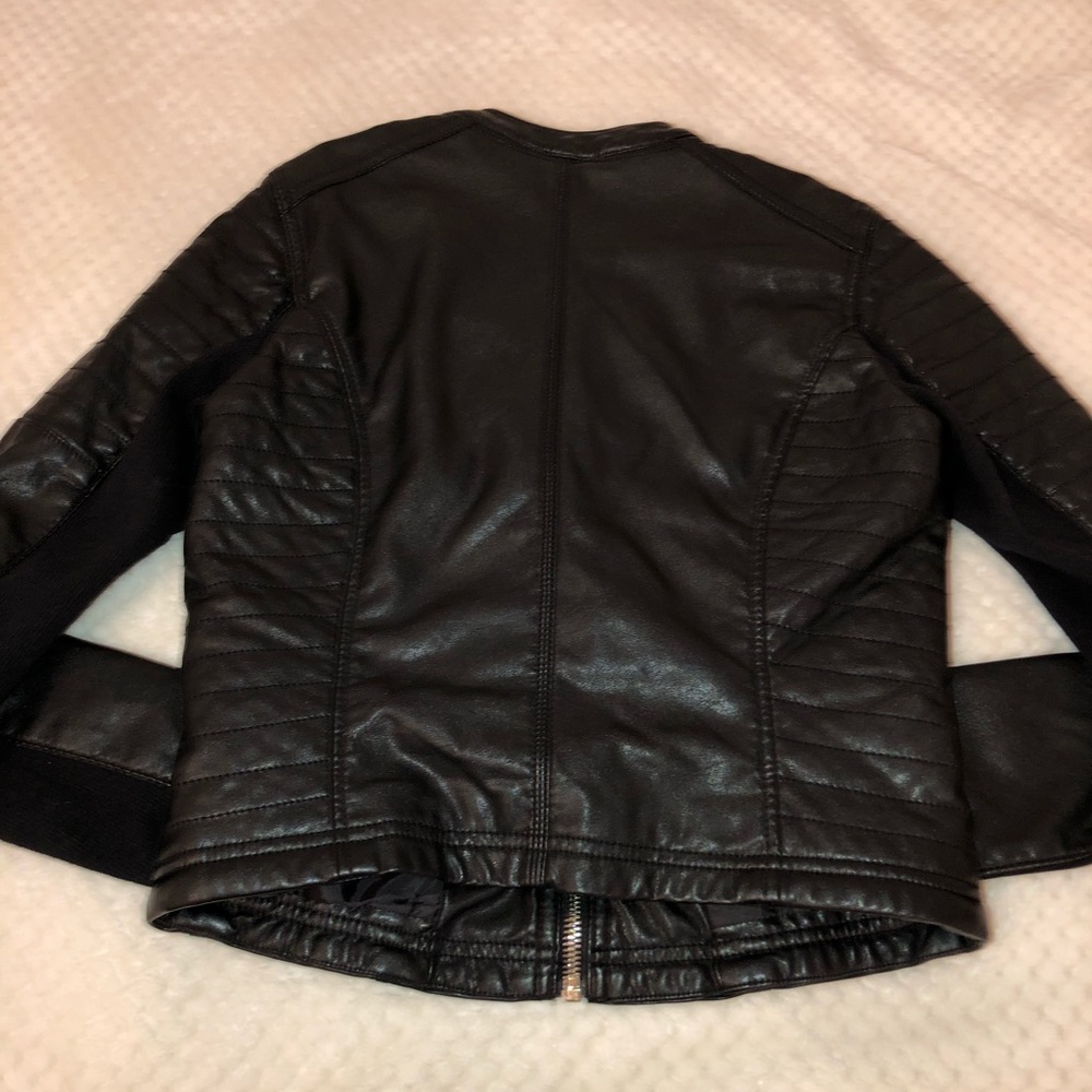 Leather jacket! - Picture 2 of 2